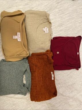 Maternity tops (5 bundle)